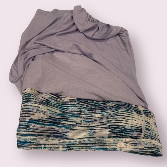 Lululemon Lighten Up Tank
Heathered Lilac / Blurry Belle Multi / Deep Zinfandel - Picture 15 of 15